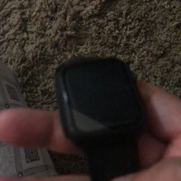 Apple Watch Series 4 (cellular version) - Picture 2 of 5